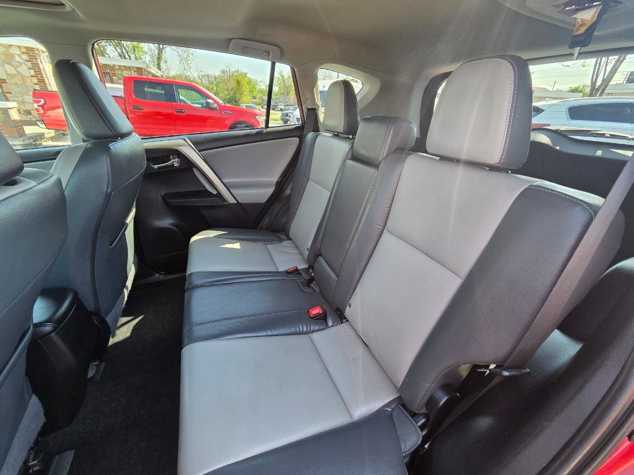 Used 2014 Toyota RAV4 Limited image 14