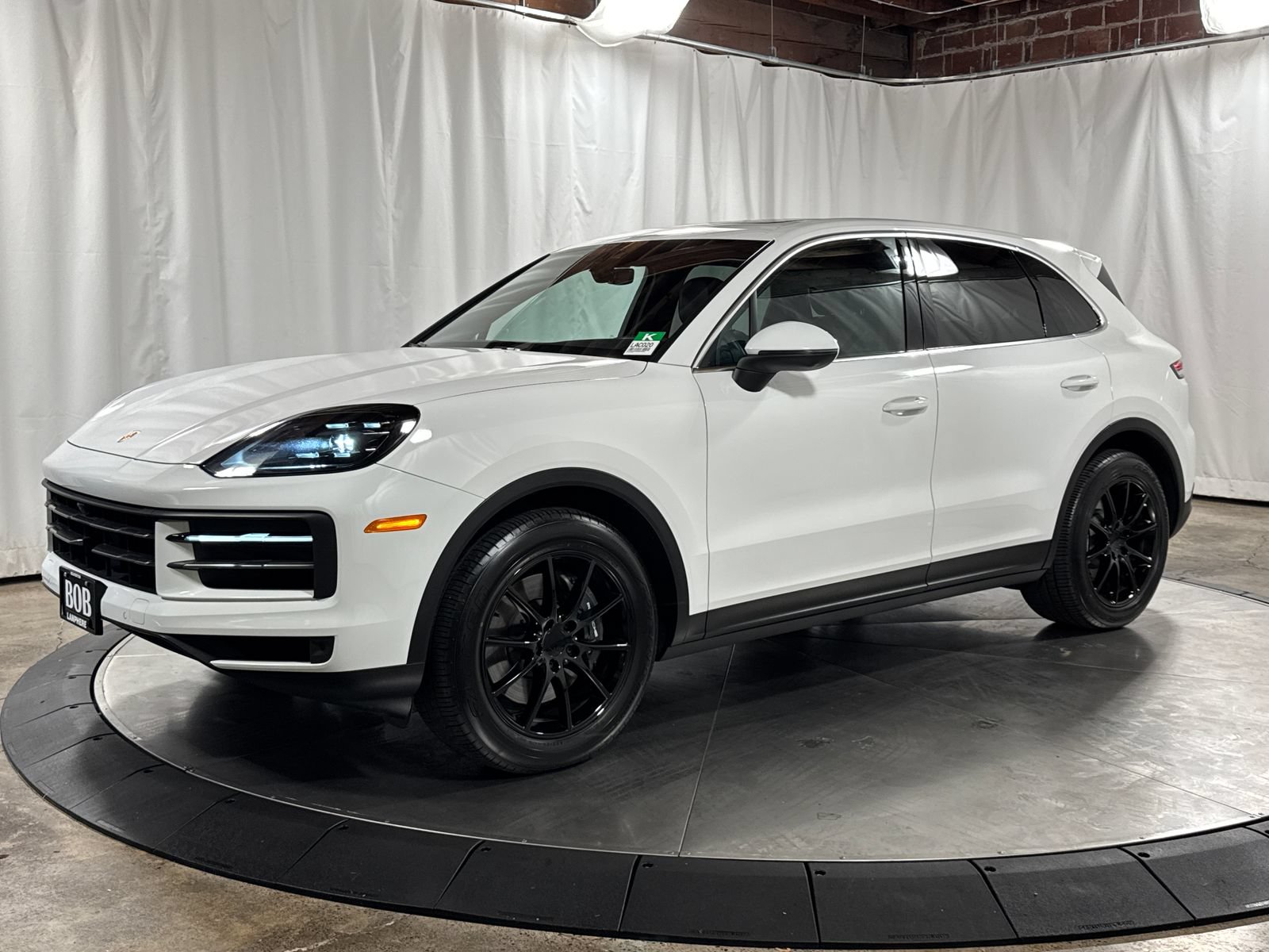 Used 2024 Porsche Cayenne w/ Premium Package AWD/4WD video 1