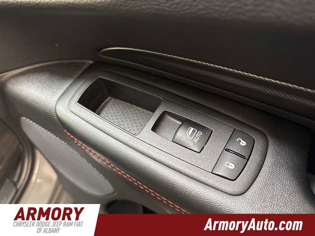 Used 2025 Dodge Durango GT image 41