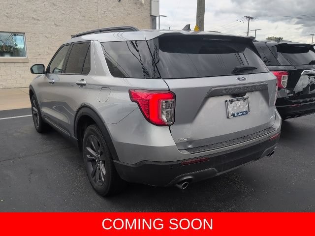 Used 2024 Ford Explorer XLT w/ Equipment Group 202A AWD/4WD image 6