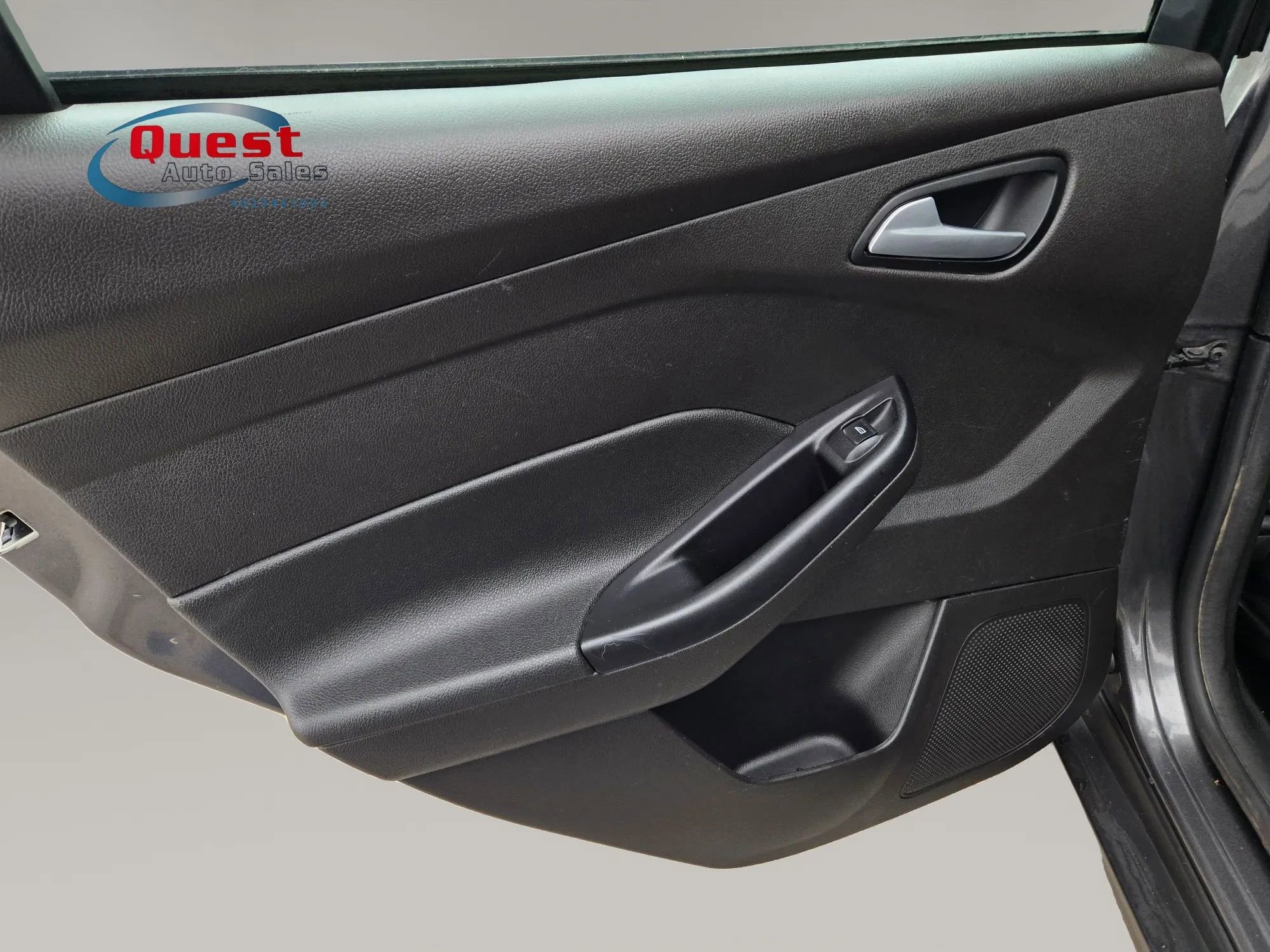 Used 2016 Ford Focus SE FWD image 33