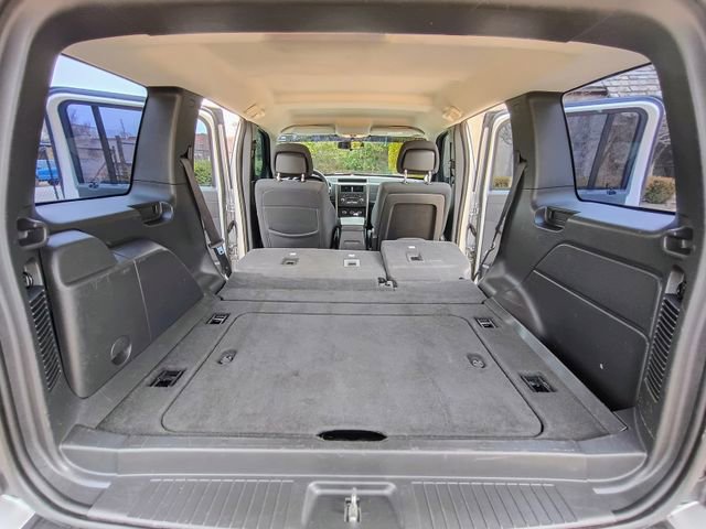 Used 2012 Jeep Liberty Sport image 66