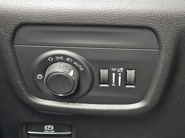 New 2025 Jeep Grand Cherokee L Laredo image 17