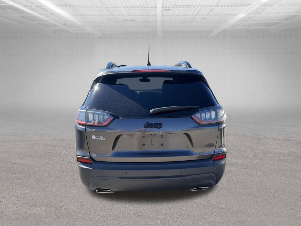 Used 2019 Jeep Cherokee Latitude Plus FWD image 4