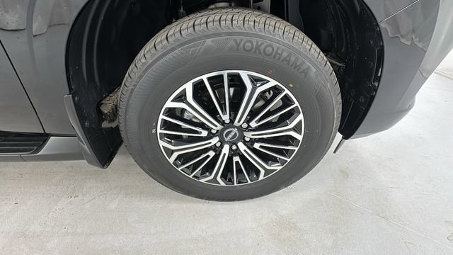 New 2026 Nissan Armada Platinum image 9