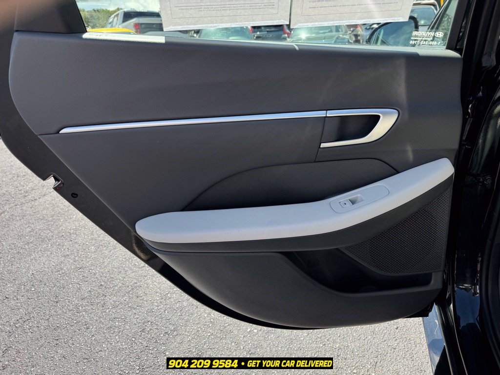 Used 2025 Hyundai Sonata SEL FWD image 27