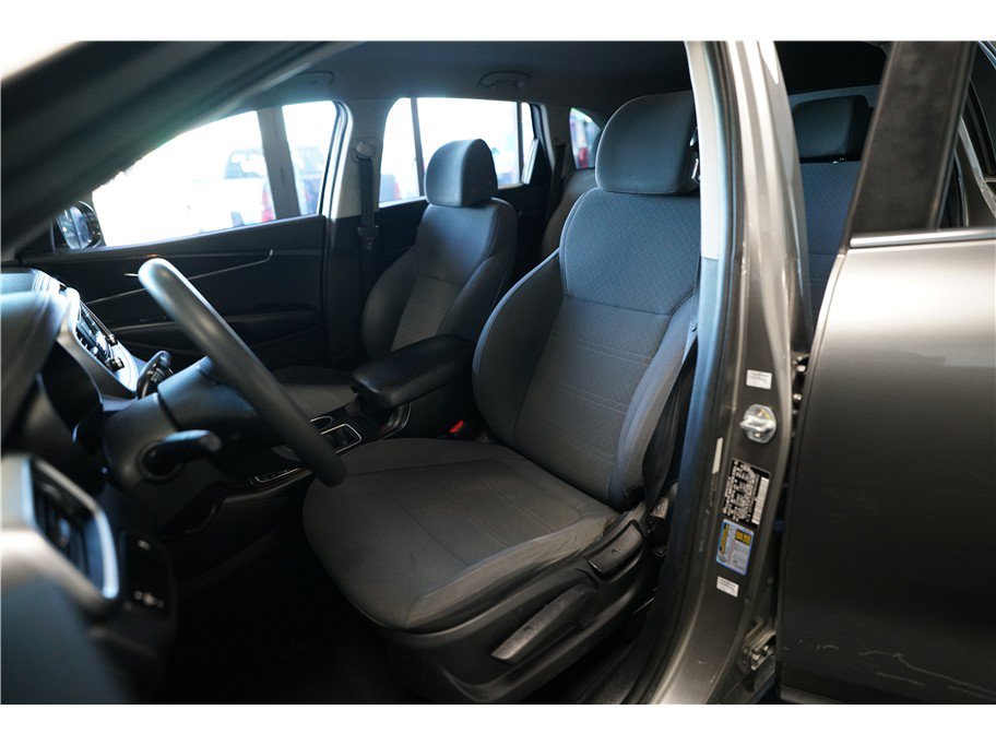 Used 2017 Kia Sorento LX FWD image 11