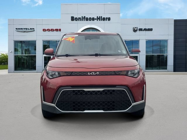 Used 2025 Kia Soul LX w/ LX Technology Package FWD image 2