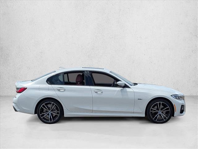 Used 2022 BMW 330e w/ M Sport Package image 4