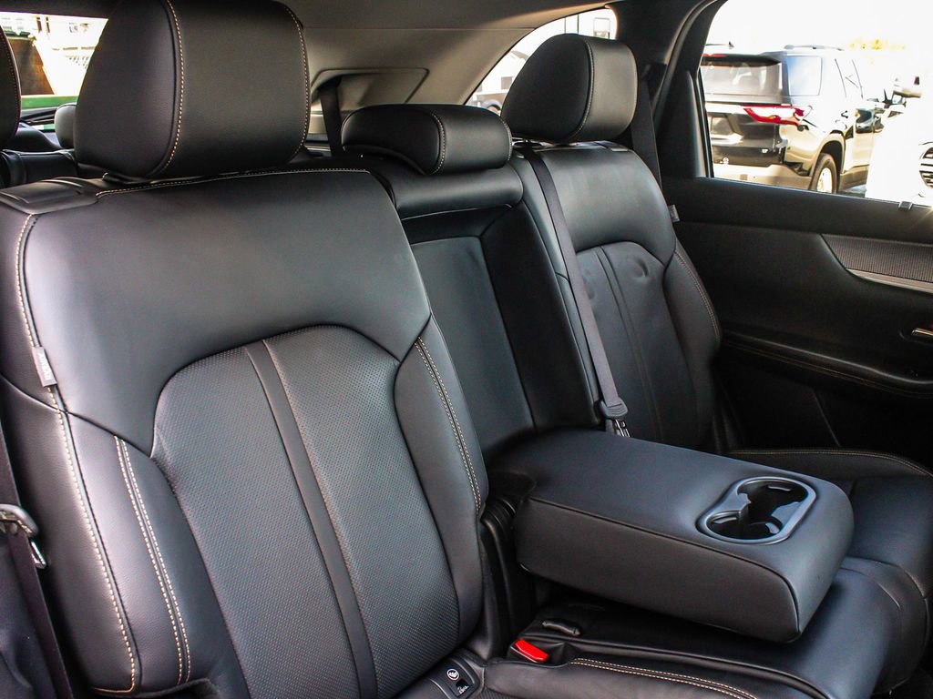 Used 2024 MAZDA CX-90 Plug-In Hybrid w/ Preferred AWD/4WD image 41