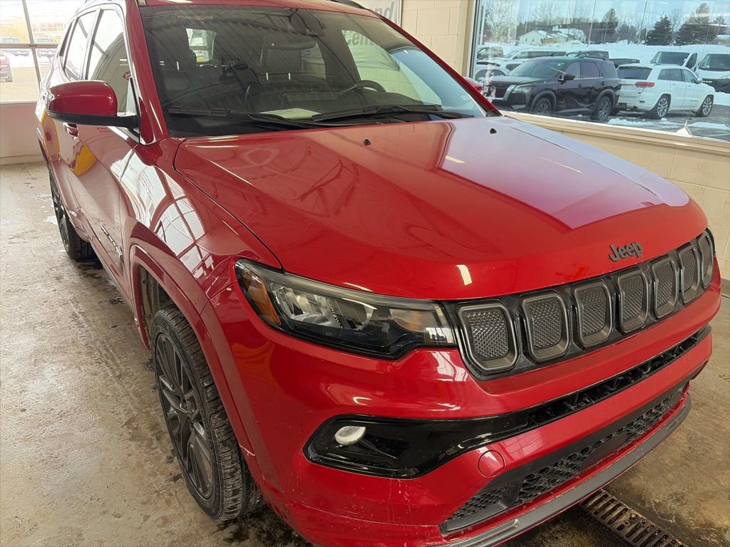 Used 2022 Jeep Compass Limited image 9