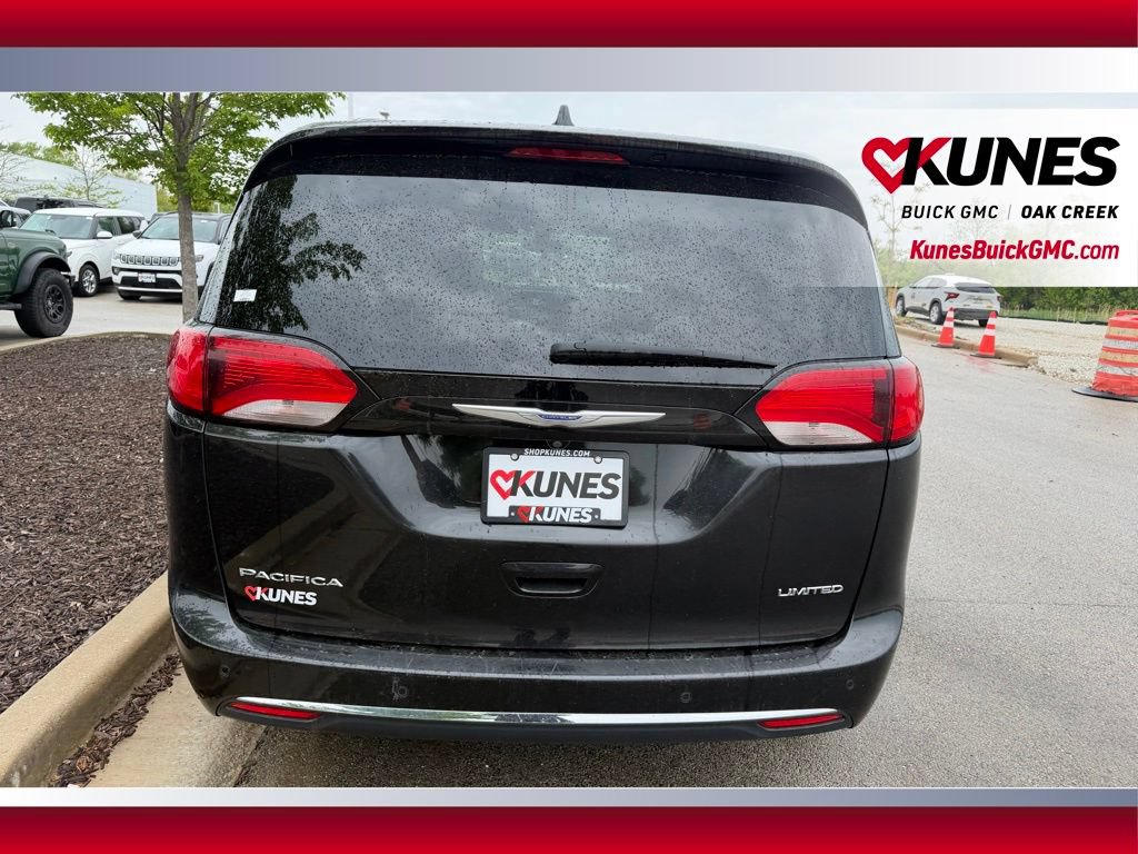 Used 2020 Chrysler Pacifica Limited FWD image 6