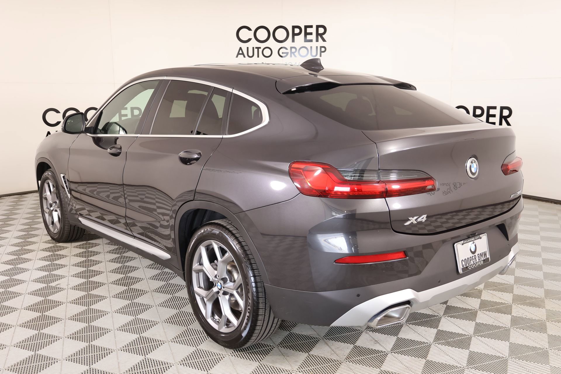 Used 2025 BMW X4 xDrive30i w/ Premium Package image 24