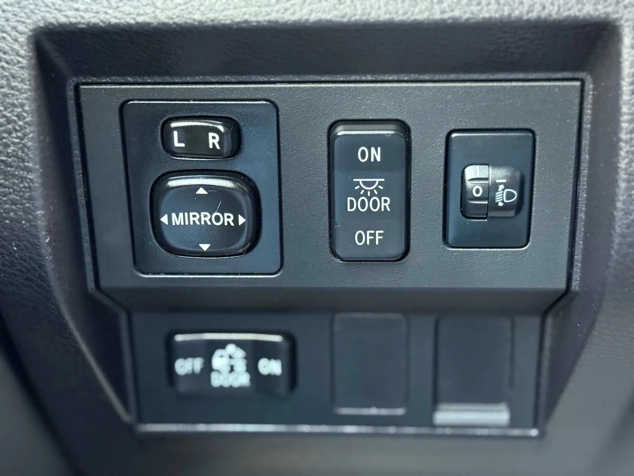 Used 2014 Toyota Tundra SR RWD image 28