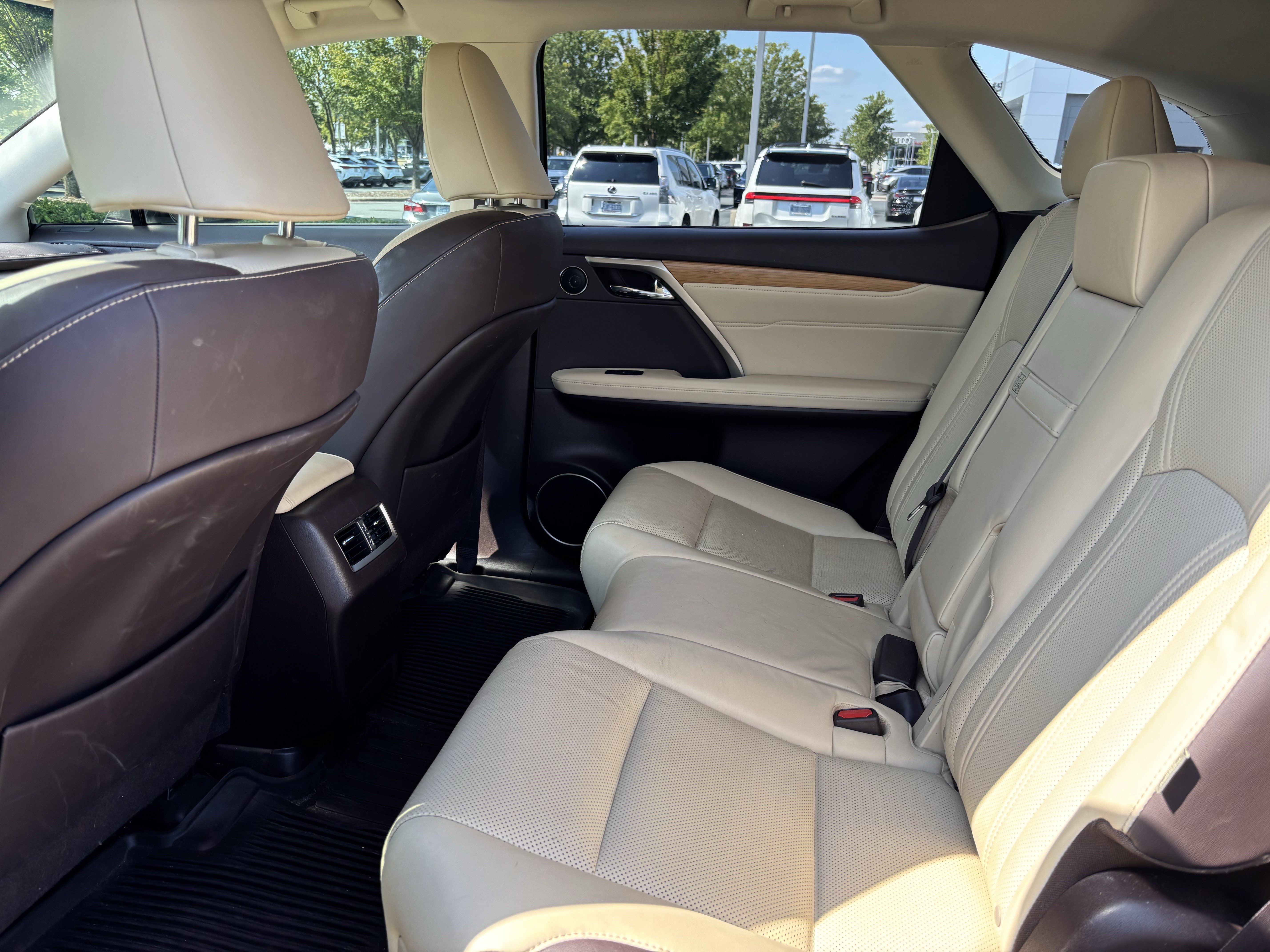 Used 2019 Lexus RX 350L AWD image 17
