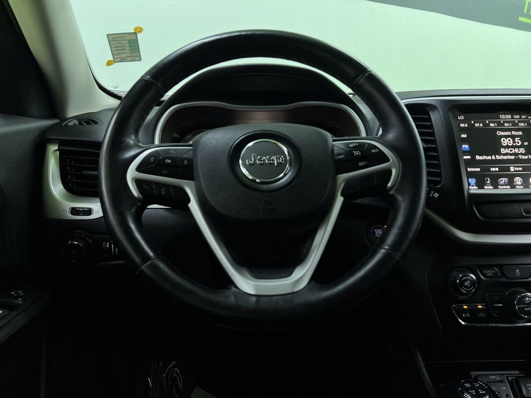 Used 2014 Jeep Cherokee Trailhawk w/ Comfort/Convenience Group AWD/4WD image 21