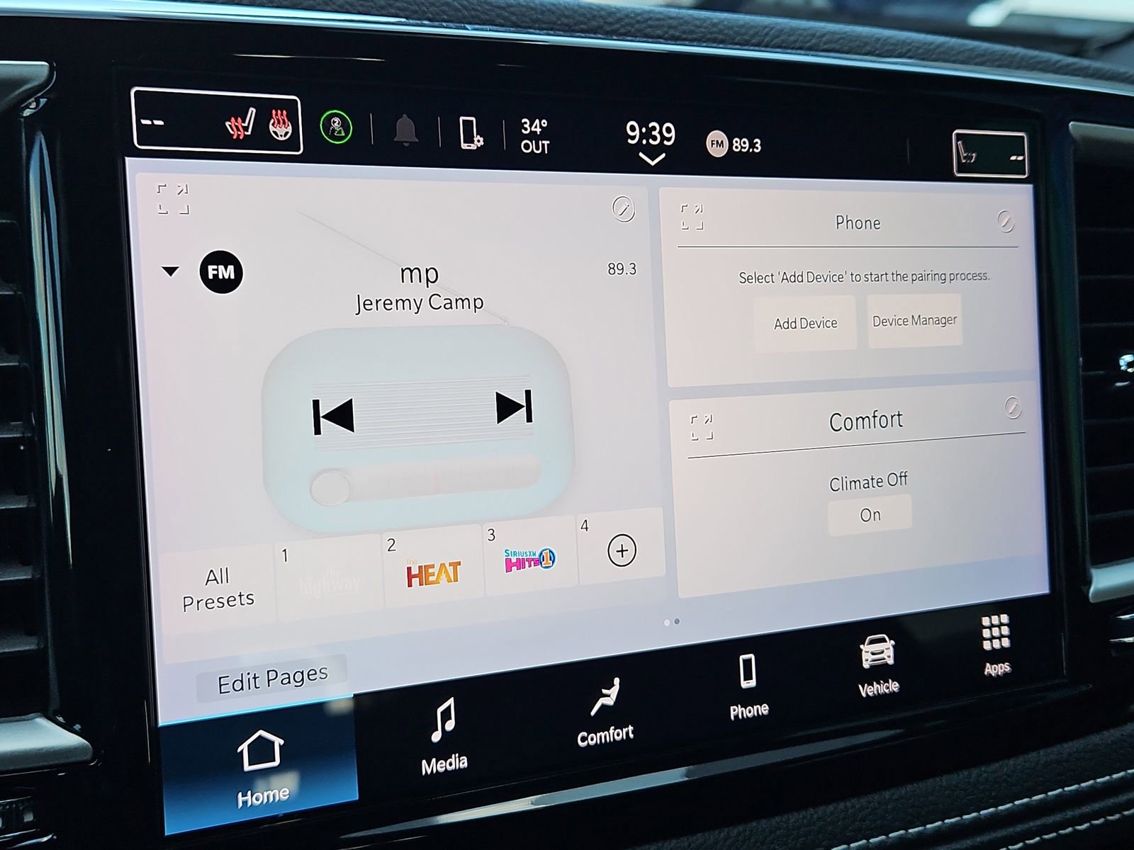 Used 2024 Chrysler Pacifica Touring image 24