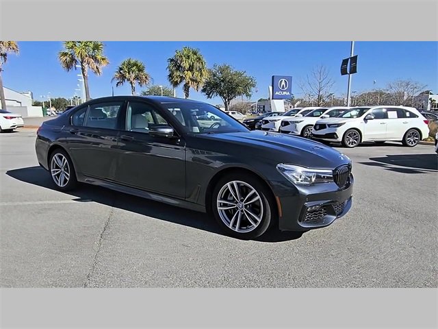 Used 2017 BMW 740i image 31