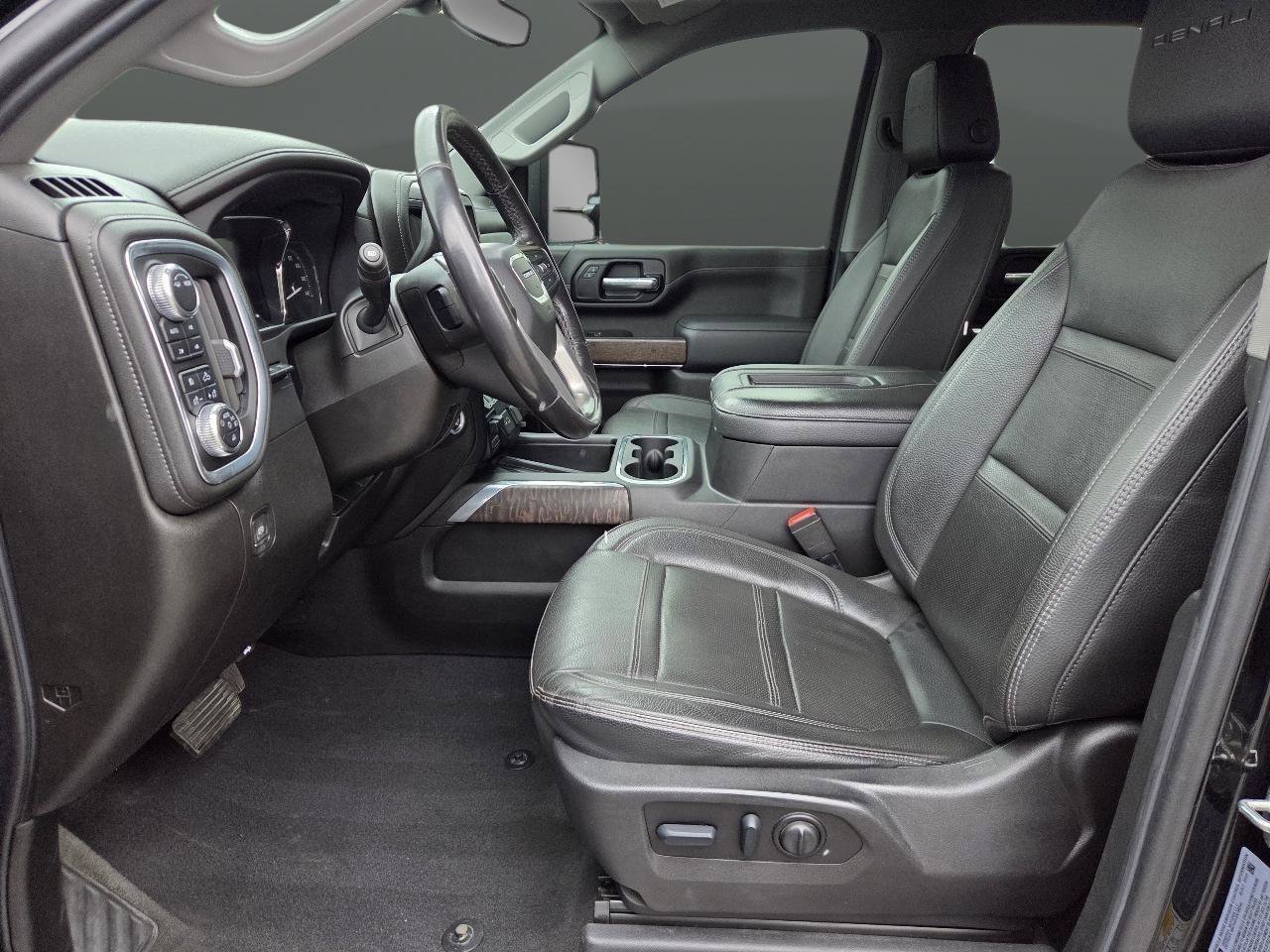 Used 2022 GMC Sierra 2500 Denali w/ Technology Package image 10