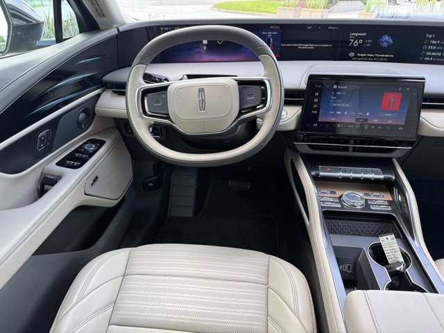 Certified 2025 Lincoln Nautilus Reserve AWD/4WD image 27