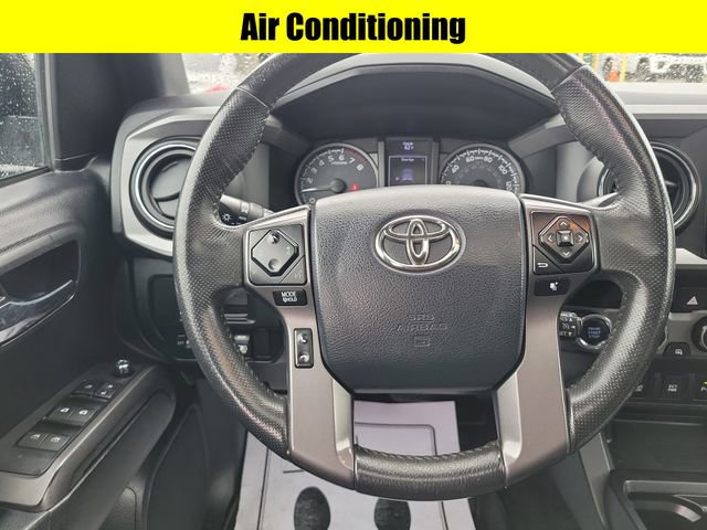 Used 2017 Toyota Tacoma TRD Off-Road w/ Premium & Technology Package AWD/4WD image 10