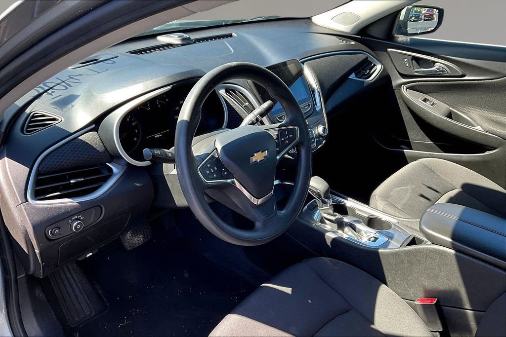 Used 2023 Chevrolet Malibu LT FWD image 14