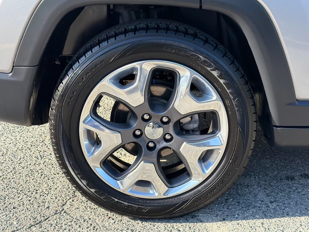 Used 2019 Jeep Compass Limited FWD image 7