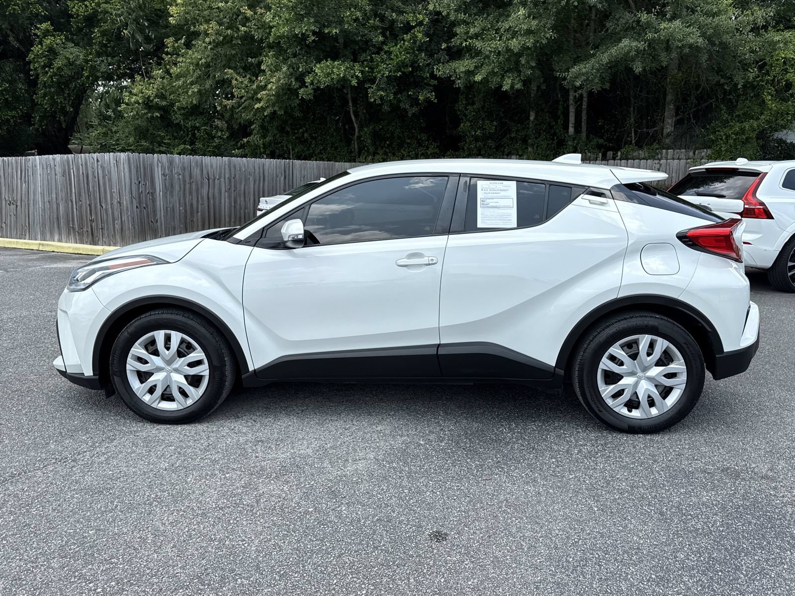 Used 2021 Toyota C-HR LE FWD image 2