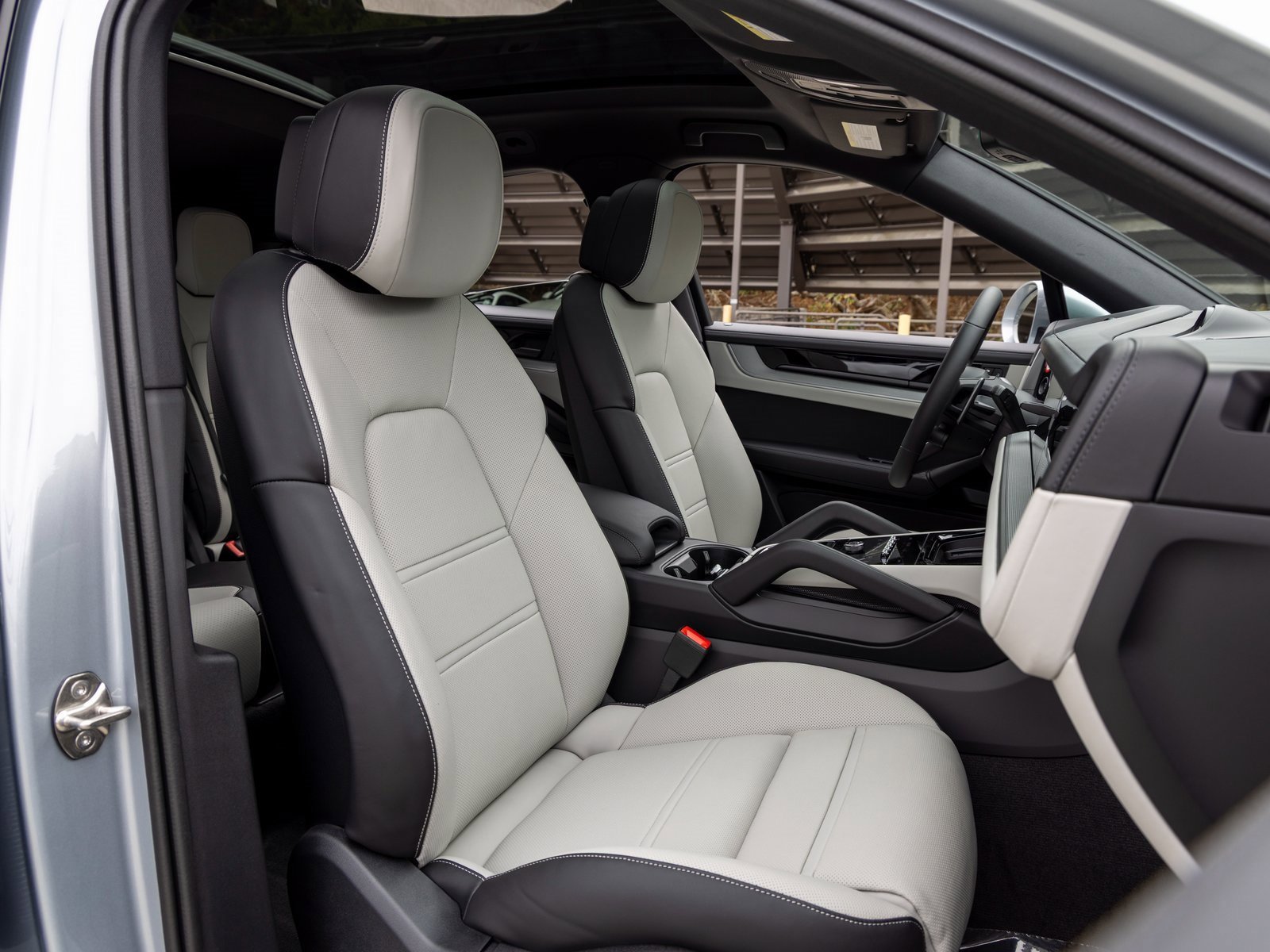 New 2026 Porsche Cayenne Coupe image 51