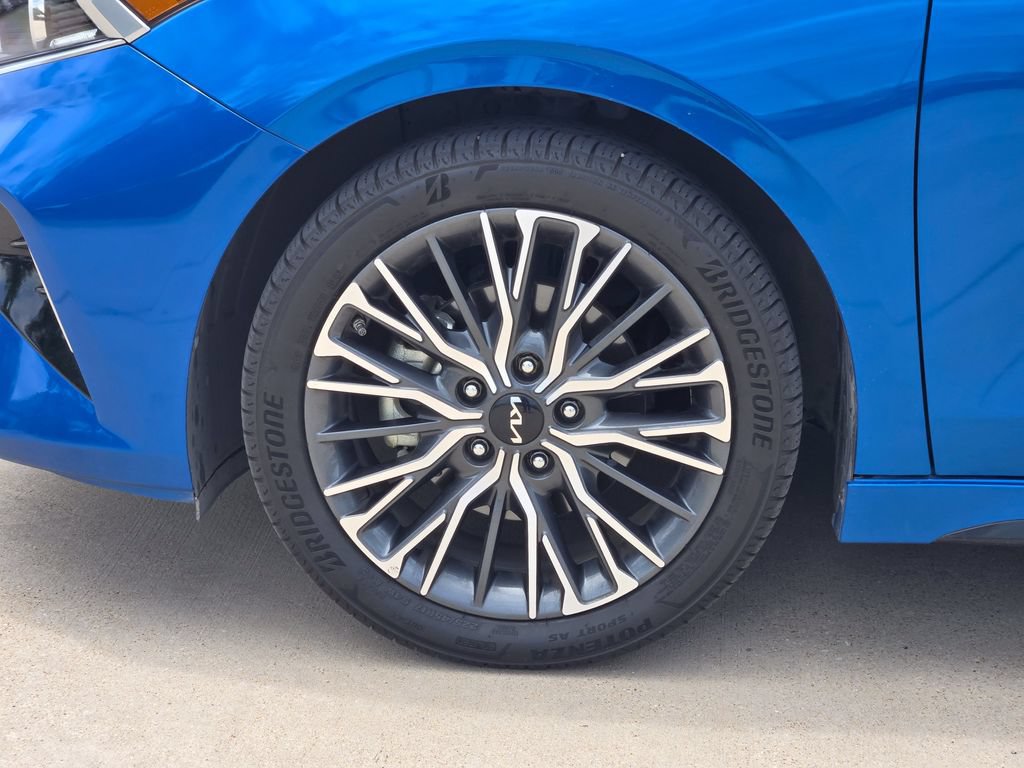 Certified 2024 Kia Forte GT-Line FWD image 17