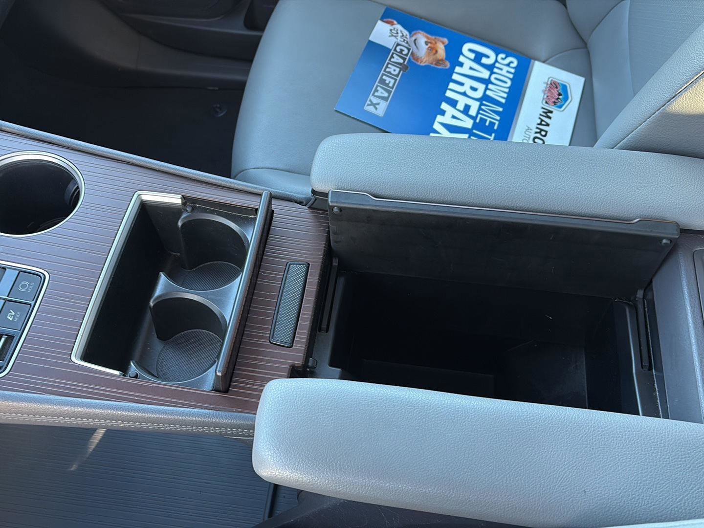 Used 2023 Toyota Sienna XLE image 16