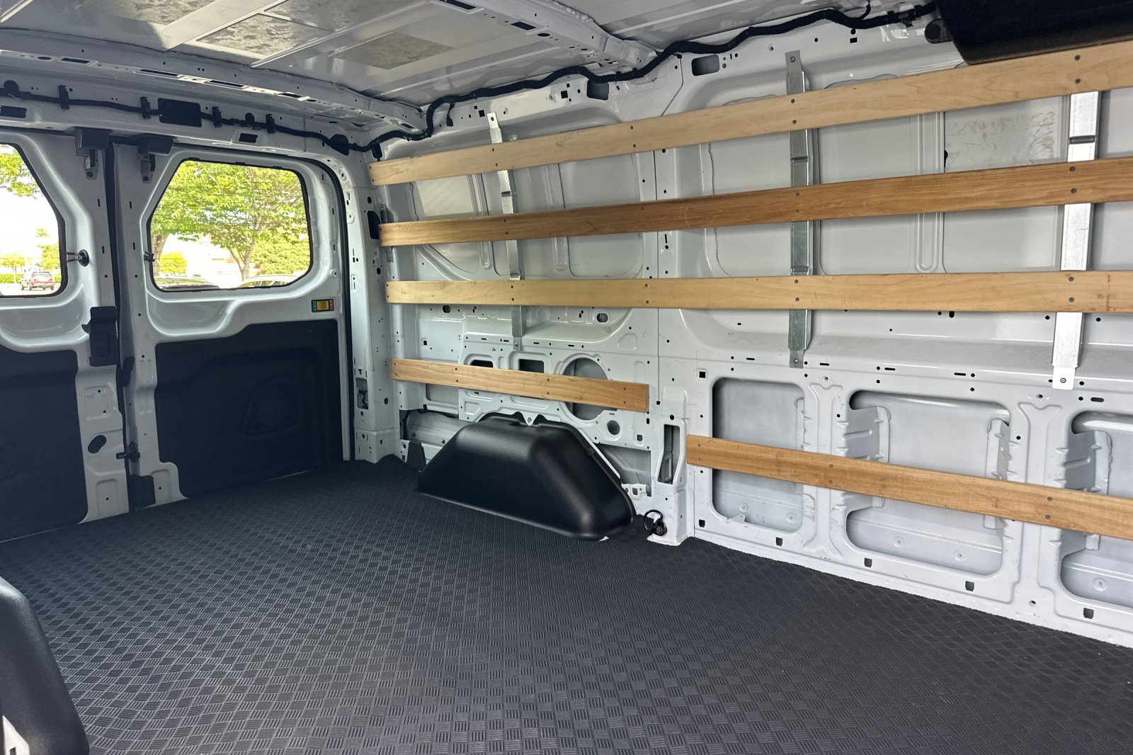 Used 2025 Ford Transit 250 Low Roof w/ Exterior Upgrade Package RWD image 13