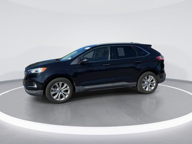 Certified 2019 Ford Edge Titanium w/ Cold Weather Package AWD/4WD image 4