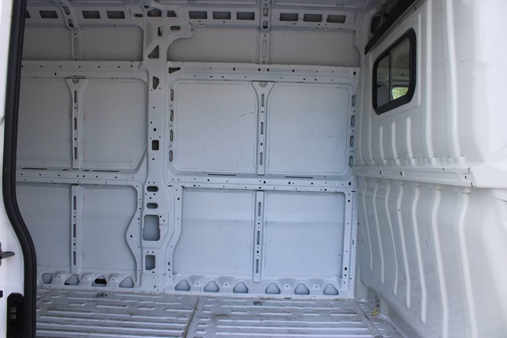 Used 2024 RAM ProMaster 2500 w/ Convenience Group FWD image 24