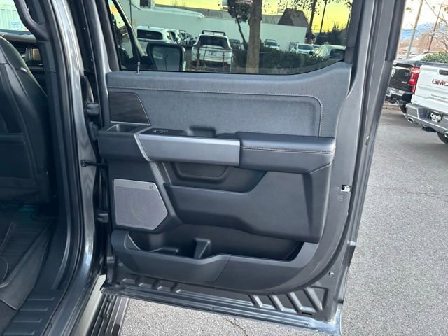 Used 2024 Ford F150 Lightning Lariat image 28