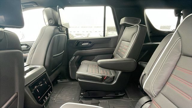 Certified 2026 GMC Yukon AT4 Ultimate AWD/4WD image 16