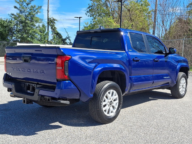 Used 2024 Toyota Tacoma SR5 AWD/4WD image 9