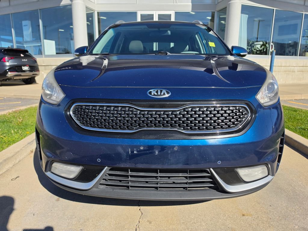 Used 2017 Kia Niro Touring FWD image 2