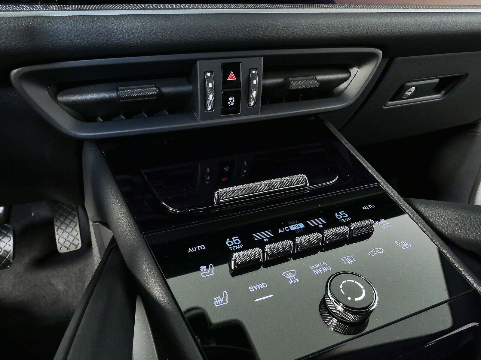 New 2026 Porsche Cayenne AWD/4WD image 17