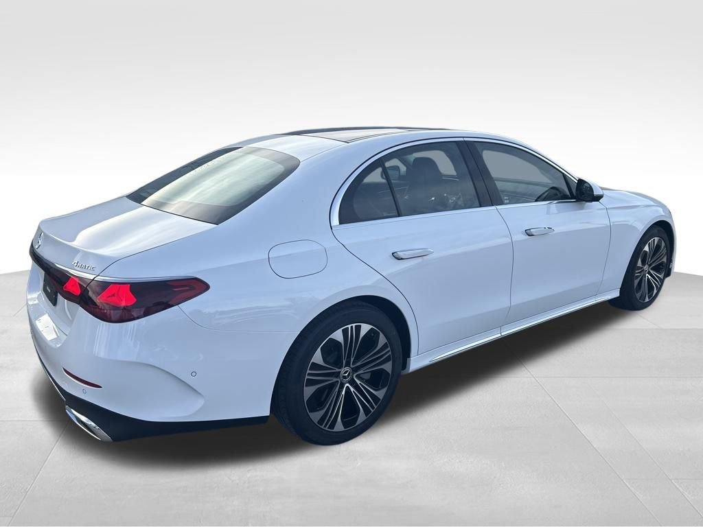 New 2026 Mercedes-Benz E 350 4MATIC Sedan image 4