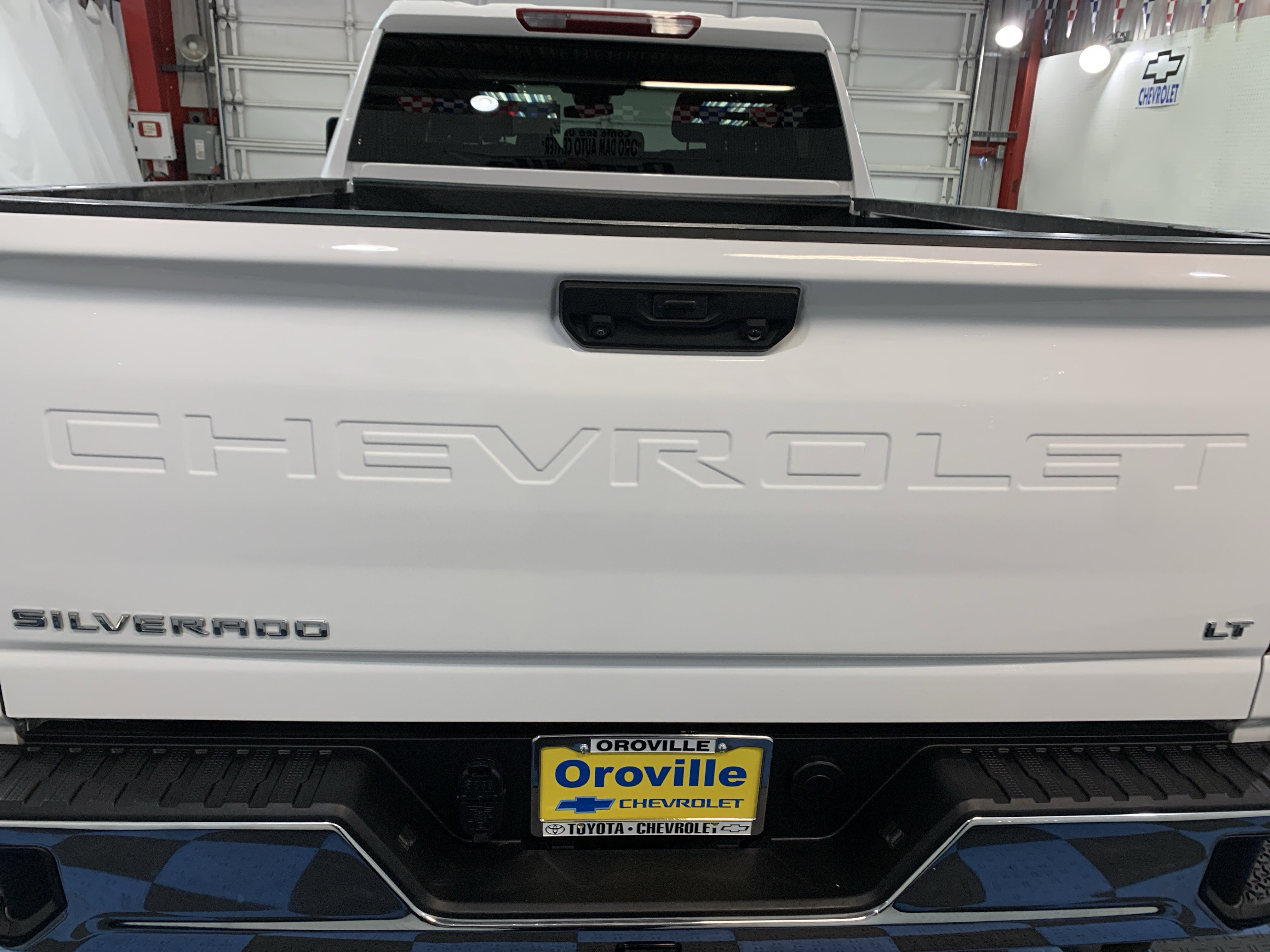 Used 2024 Chevrolet Silverado 2500 LT AWD/4WD image 4