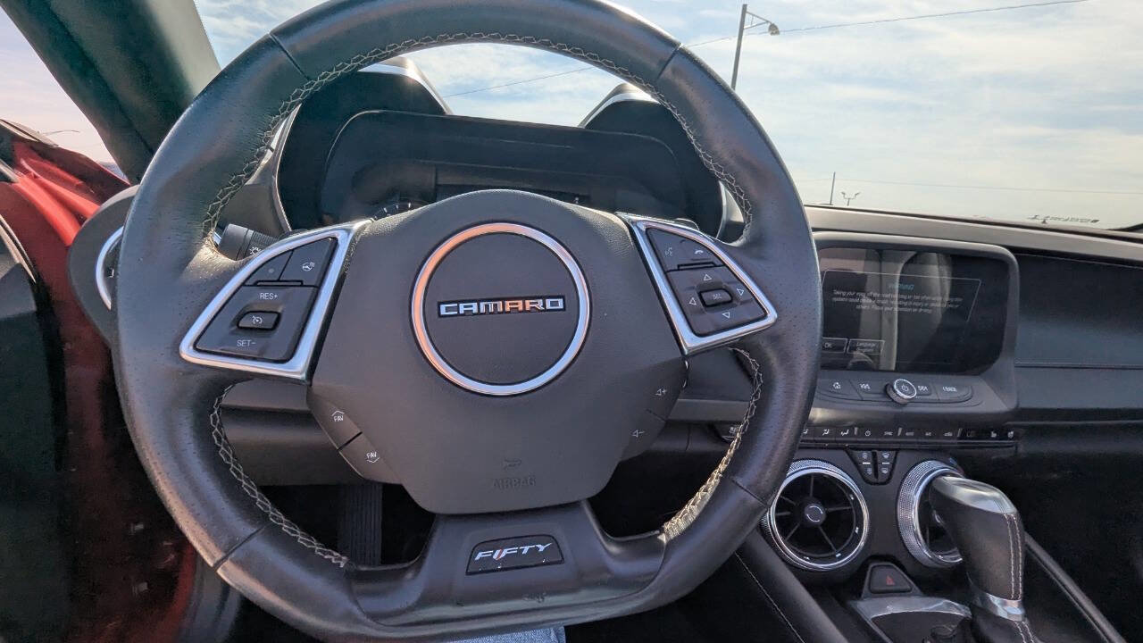 Used 2017 Chevrolet Camaro LT RWD image 31
