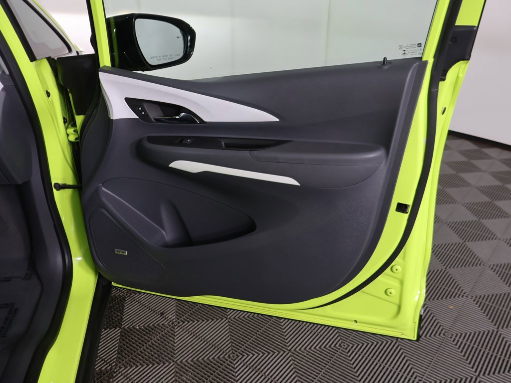 Used 2019 Chevrolet Bolt Premier w/ Infotainment Package image 25