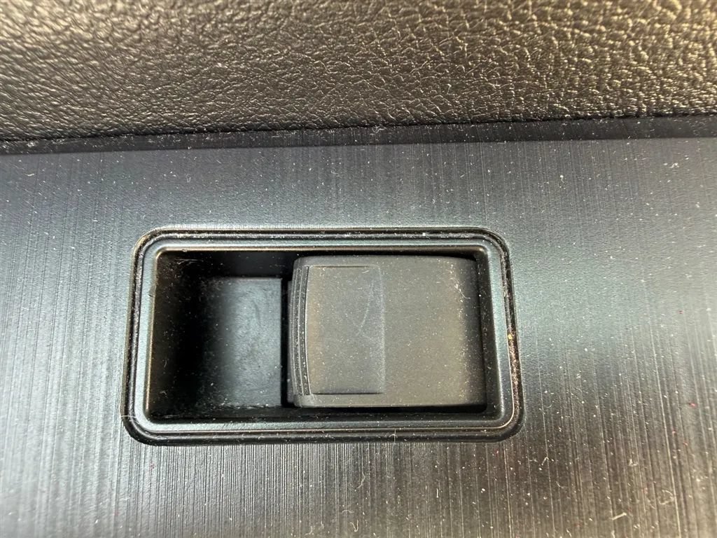 Used 2012 Toyota Camry LE FWD image 28