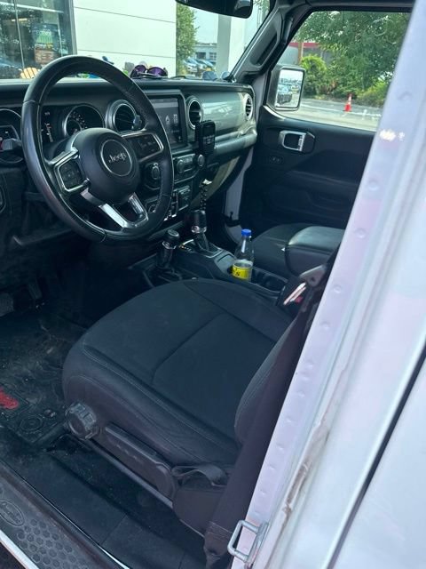 Used 2019 Jeep Wrangler Unlimited Sahara AWD/4WD image 12