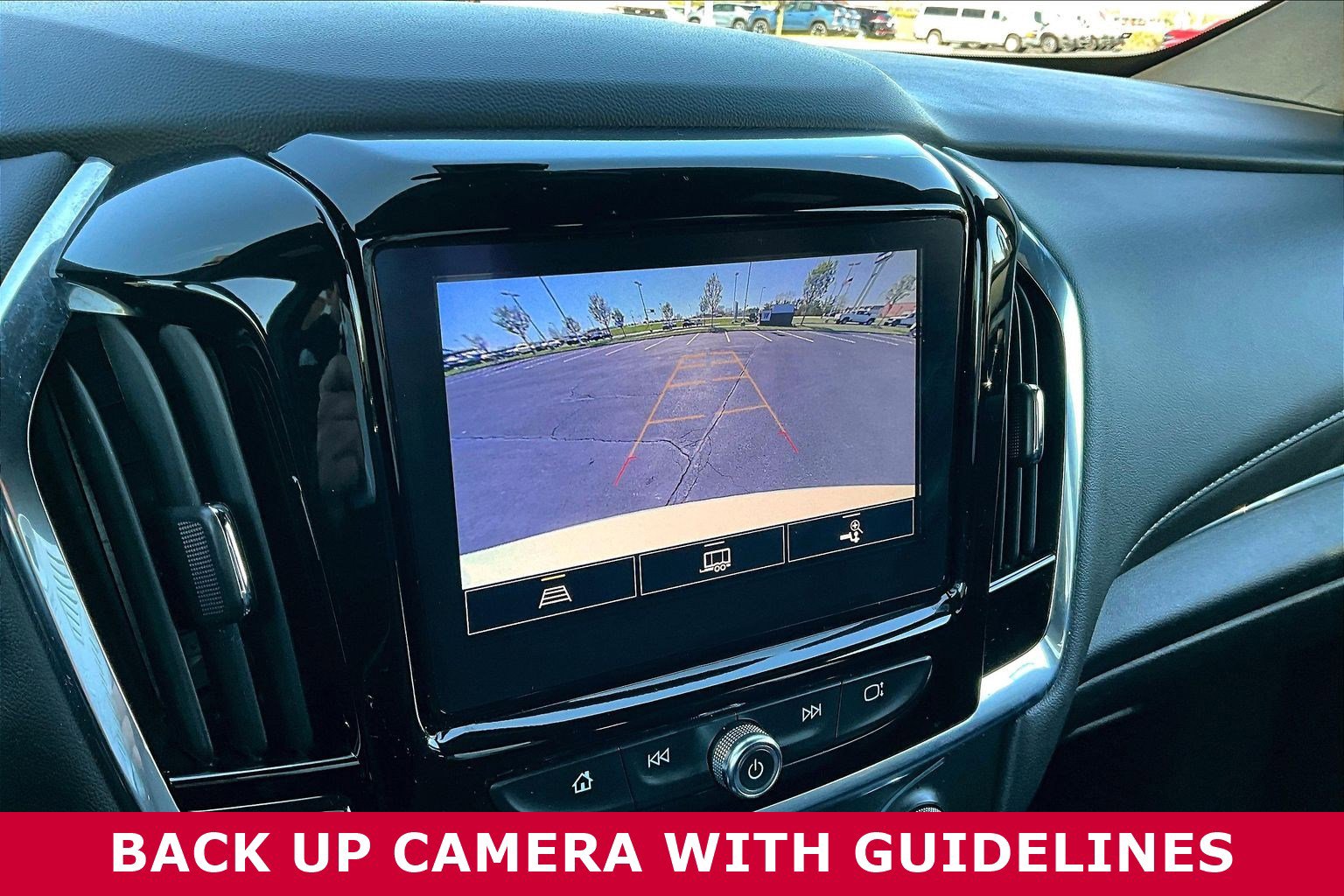 Used 2023 Chevrolet Traverse LT AWD/4WD image 13