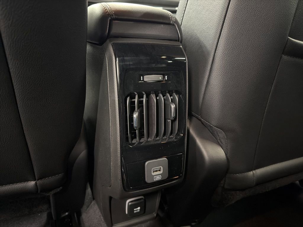 New 2026 Jeep Compass Latitude image 11