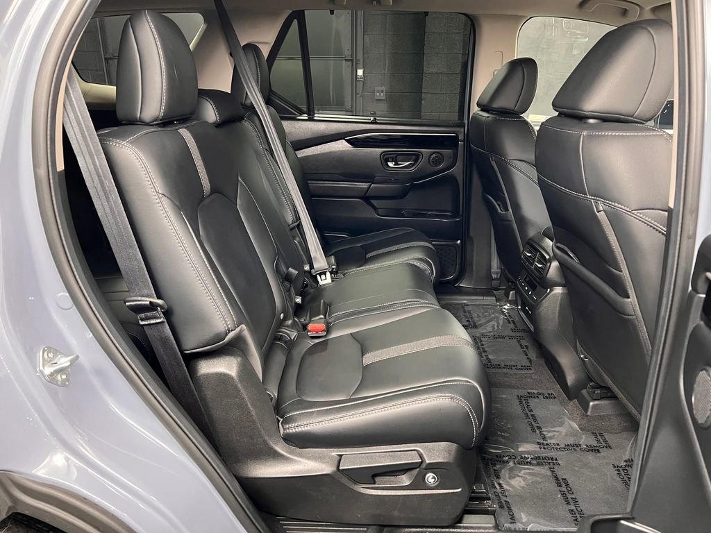 Used 2025 Honda Pilot Touring image 28