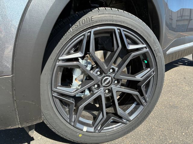 New 2026 Nissan Kicks SR FWD image 10