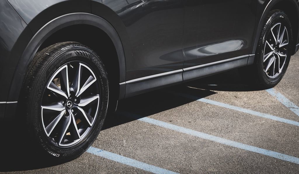 Used 2018 MAZDA CX-5 Touring w/ Preferred Equipment Package AWD/4WD image 10